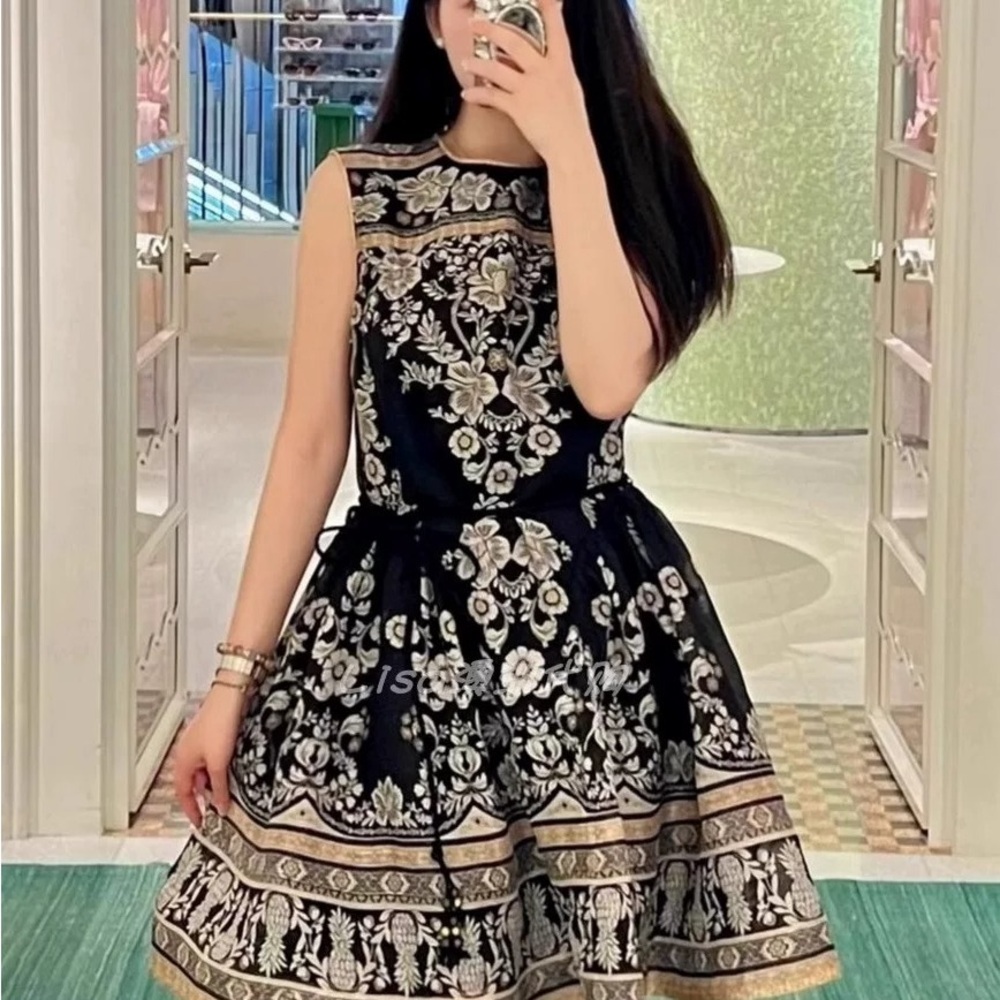 Sleeveless Black Floral Border-Print Dress - Picture 2 of 12